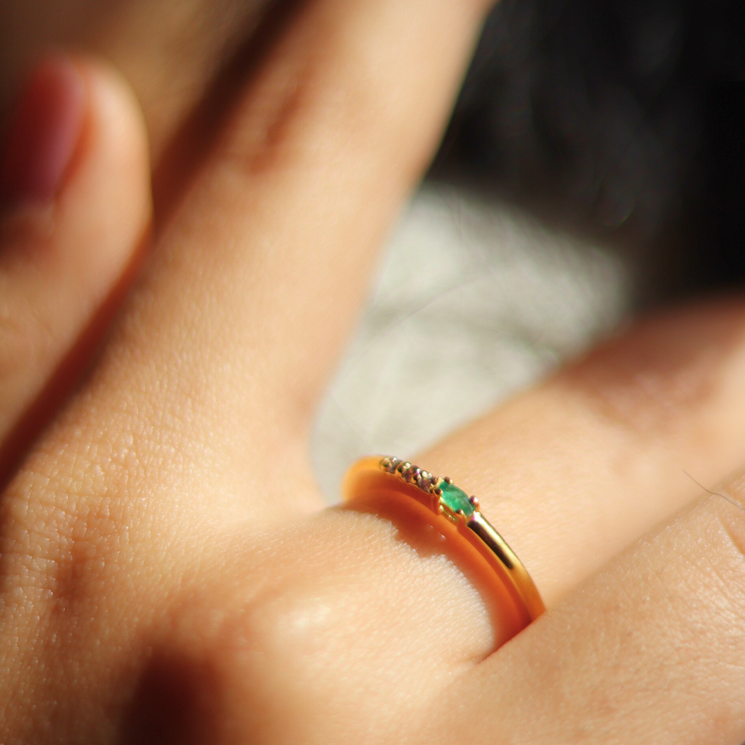 Emerald Minimalist Ring