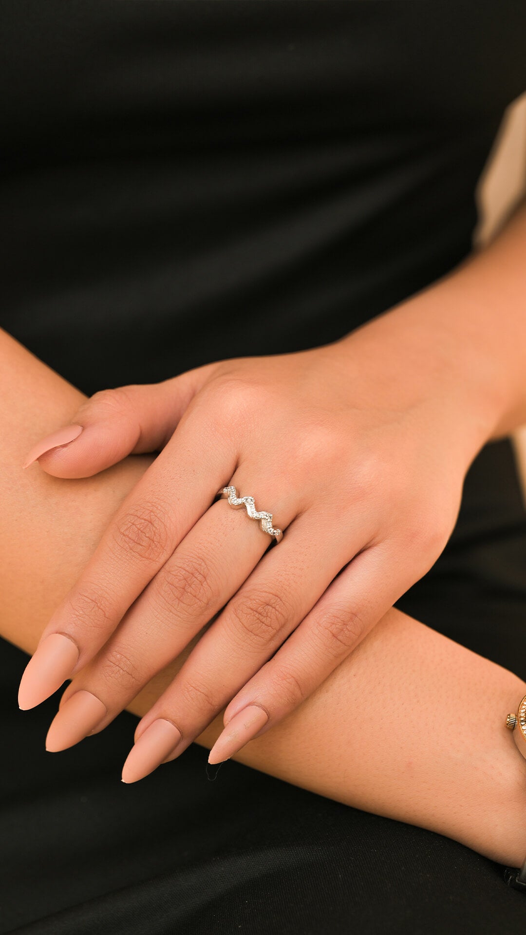 Curve Ring