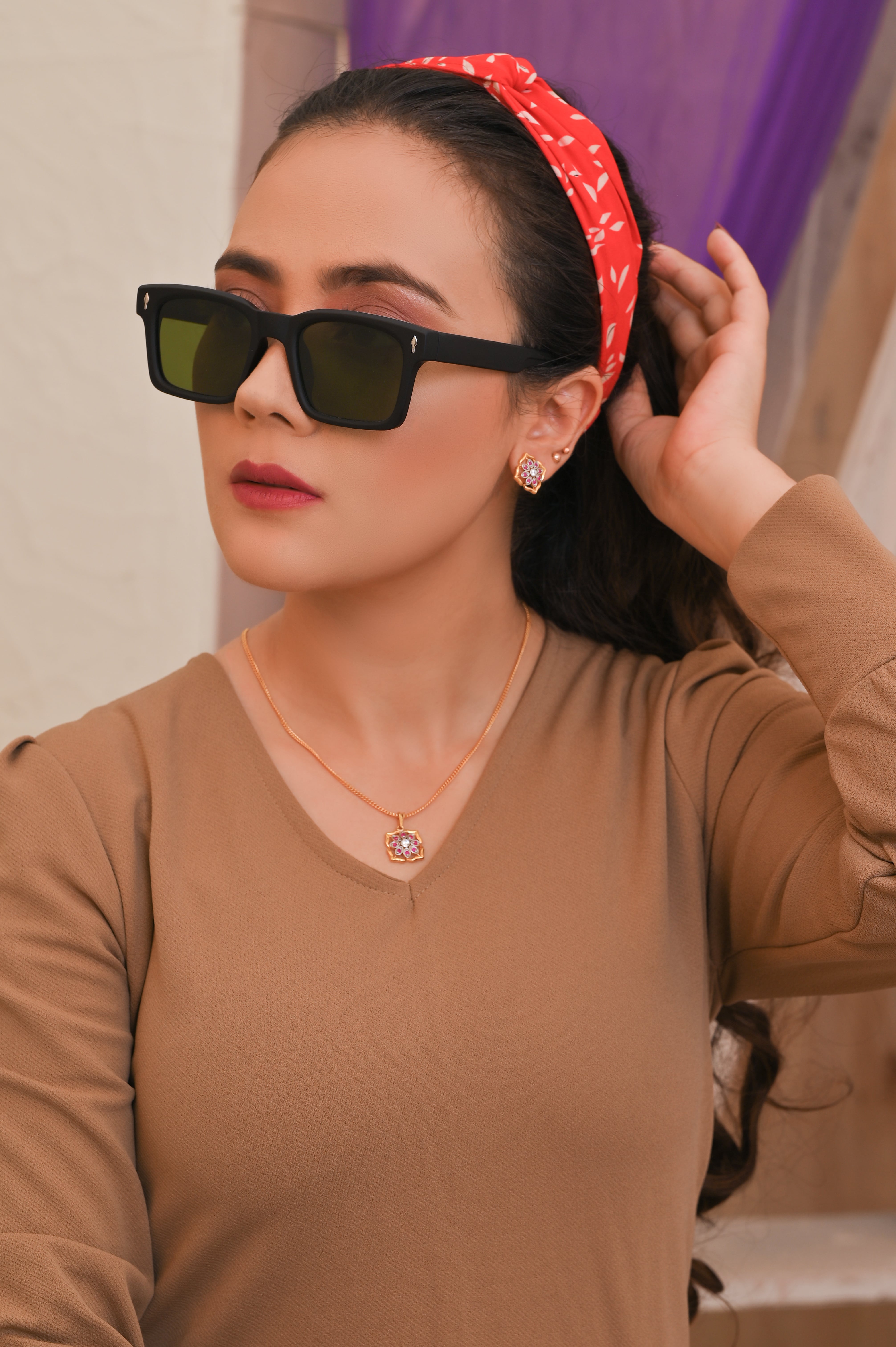 Ruby Centered Flower Tops