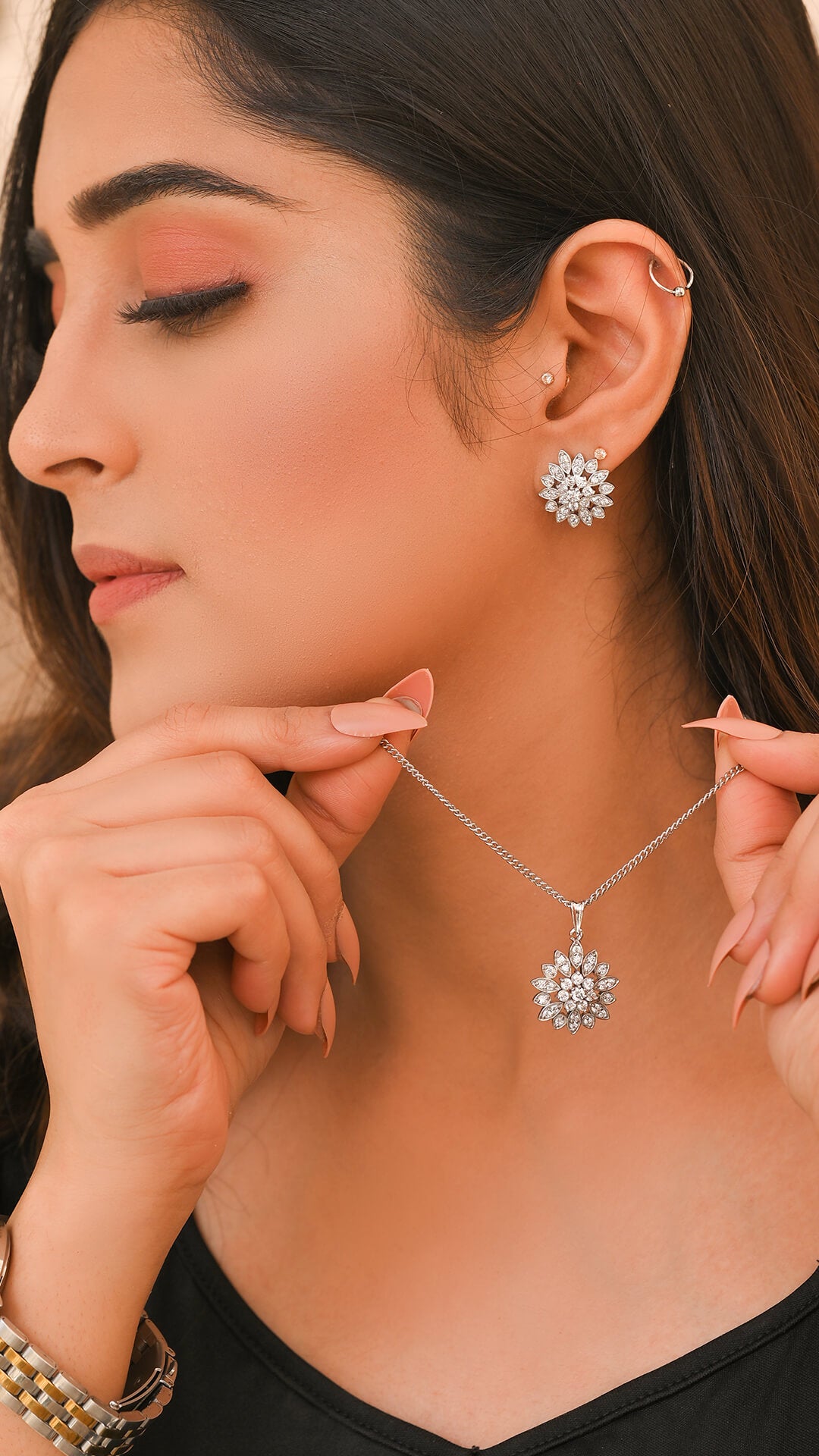 Dahlia Pendant