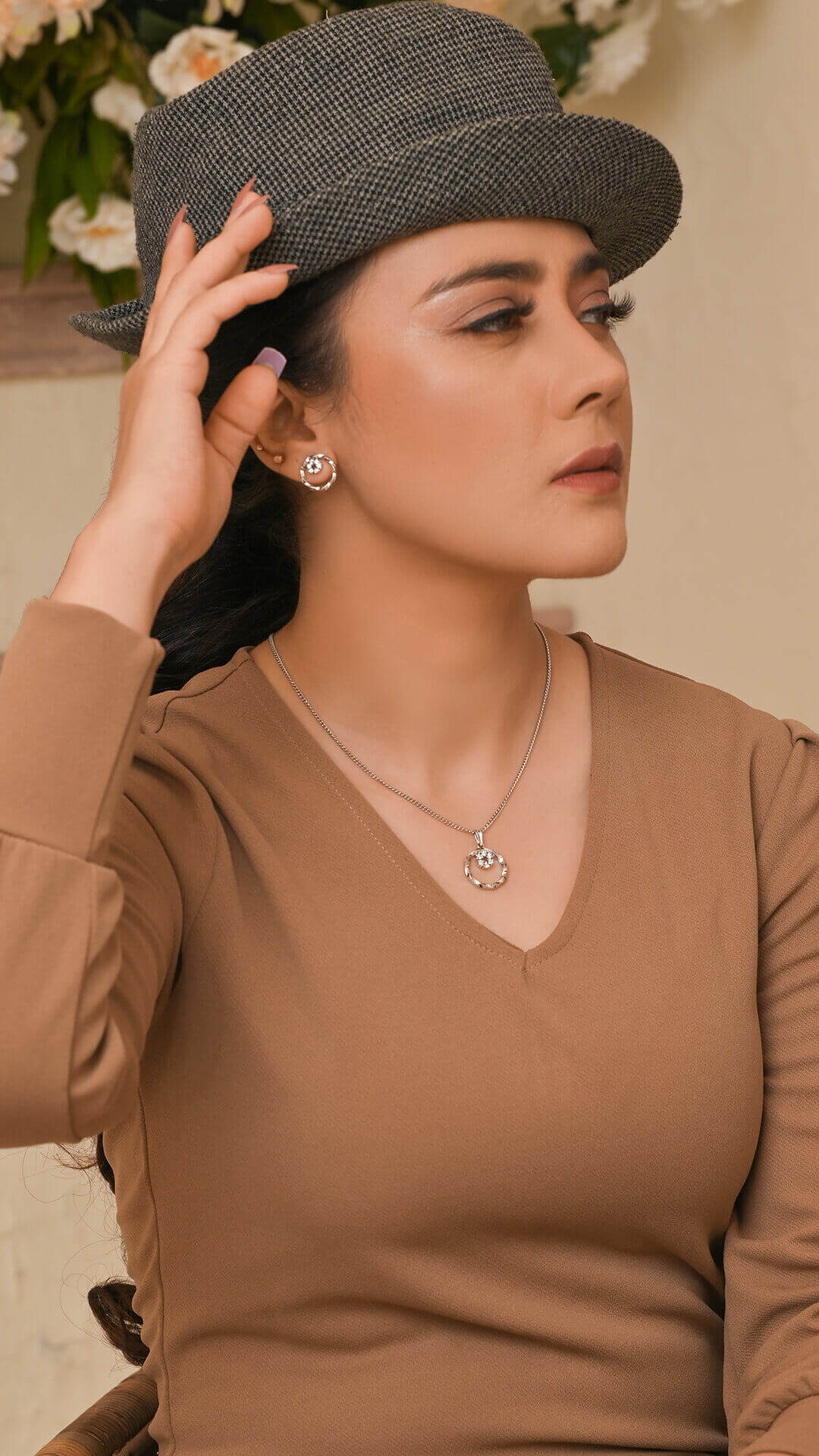 Twisted Circular Set