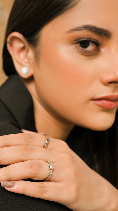 Zircon Baguette Ring