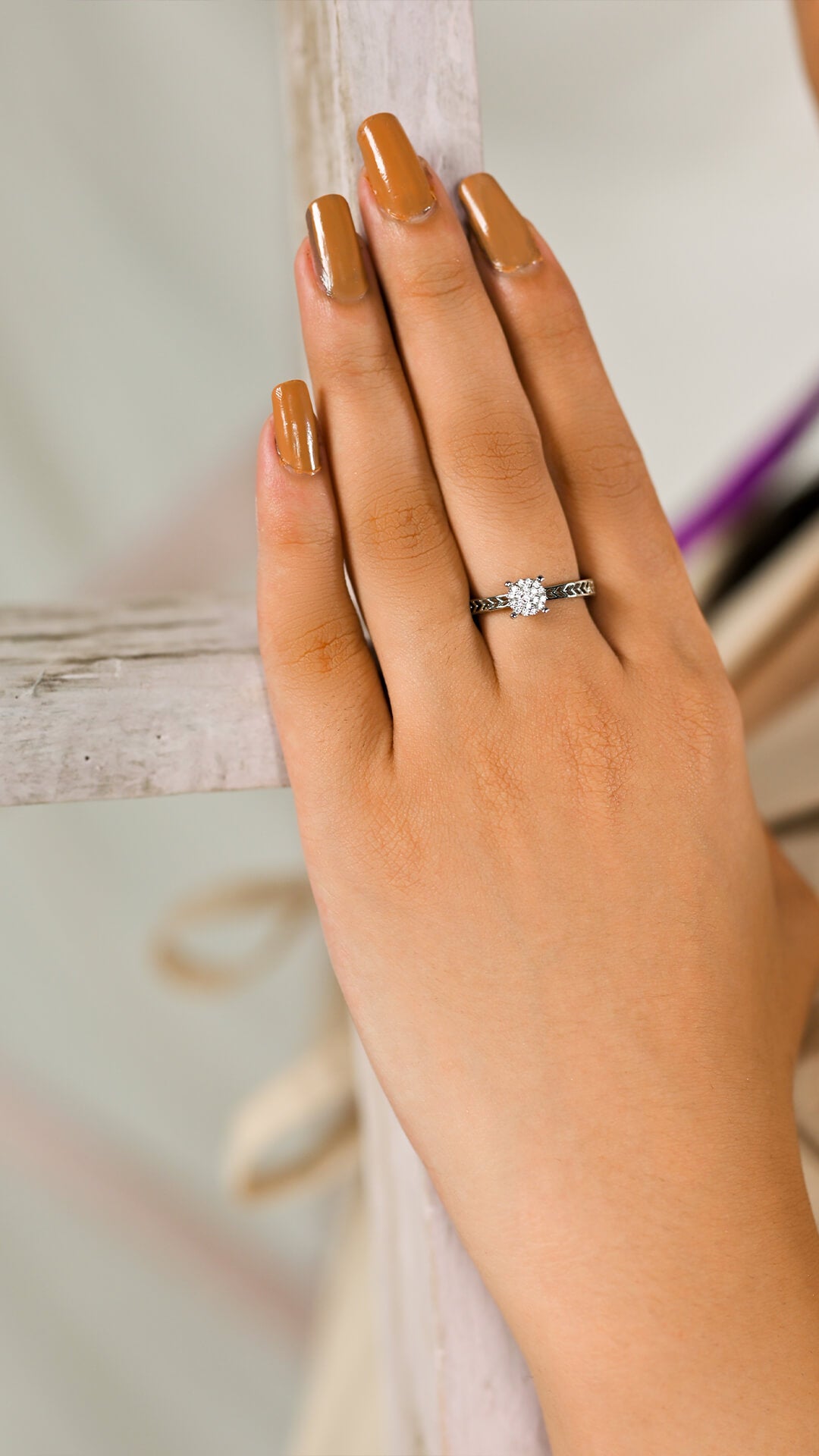 Zircon Lattice Ring