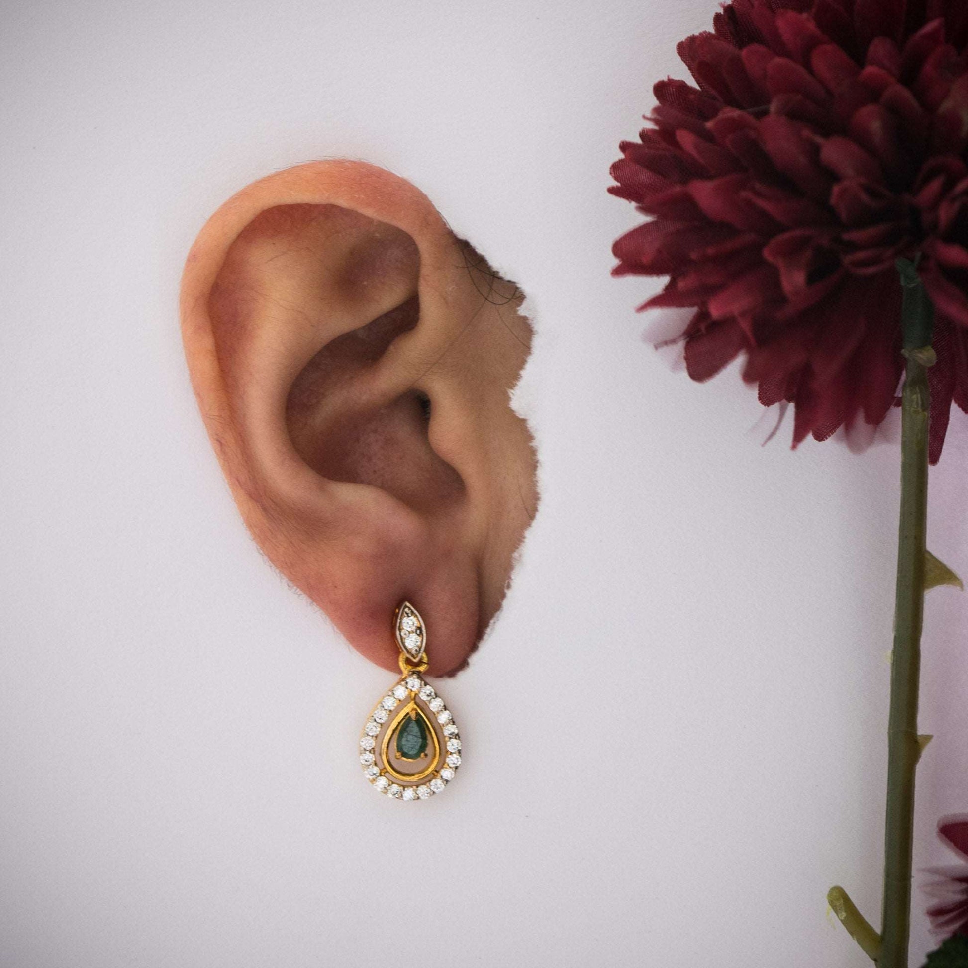 Teardrop Emerald Set